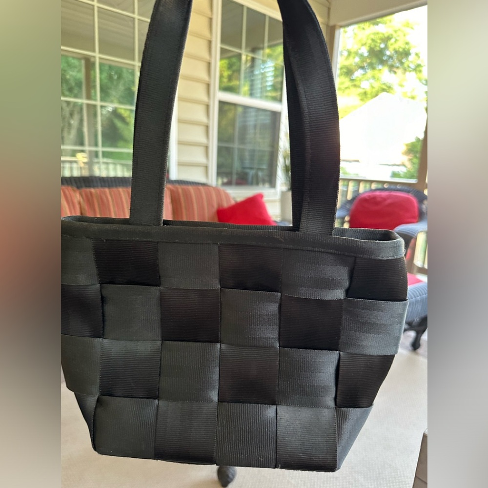 Harvey’s Seatbelt Bag